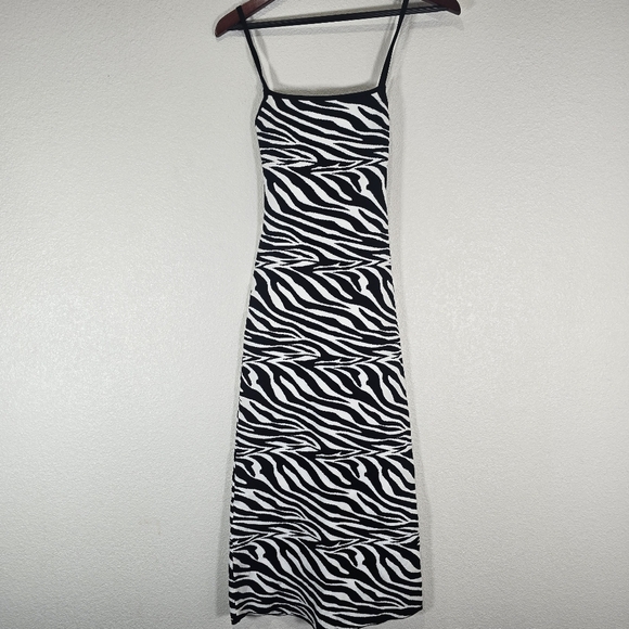 Zara‎ Jacquard Animal Print Zebra Midi Open Back Stretch Knit Dress Size Small - Picture 7 of 13